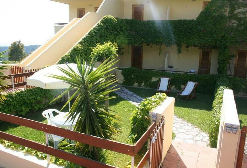 شقة غرفة واحدة, Fonteluna Residence