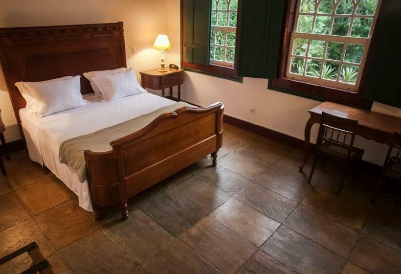 高级大房间, Almaserra Vila