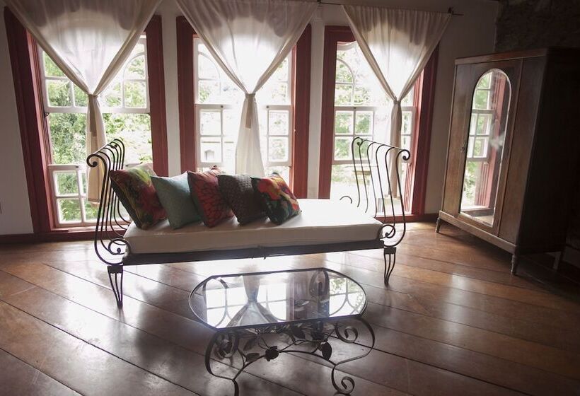 豪华房间, Almaserra Vila