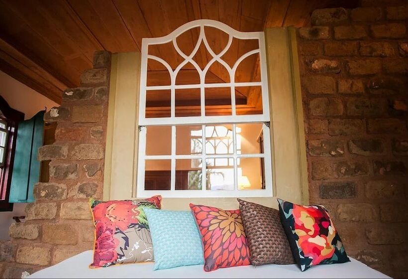 豪华房间, Almaserra Vila