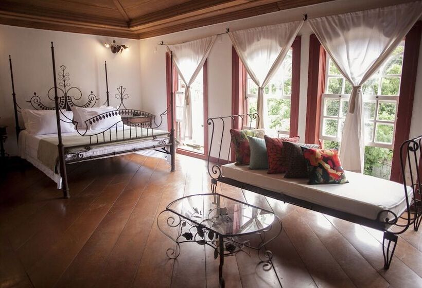 豪华房间, Almaserra Vila