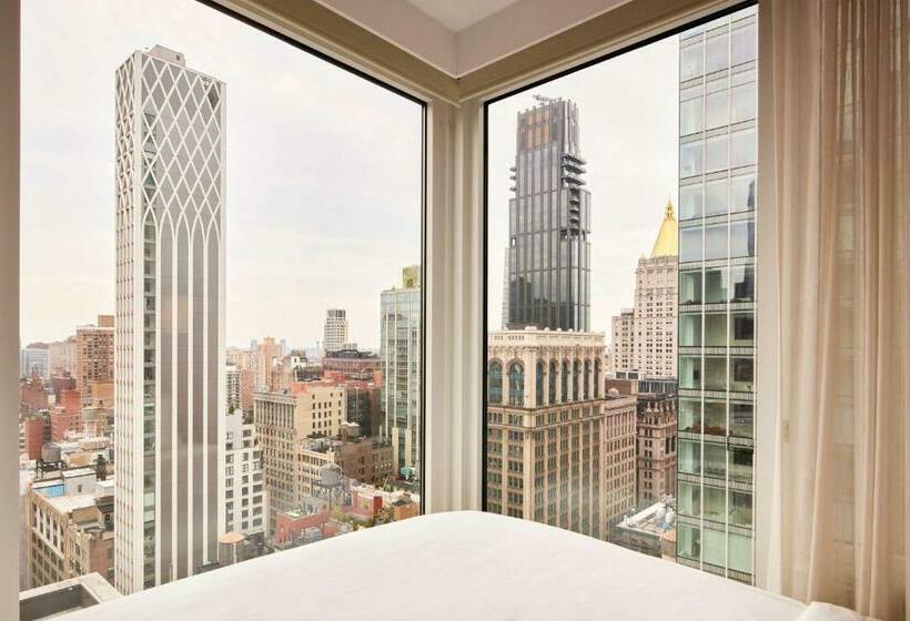 带大床的标准间, Arlo Nomad