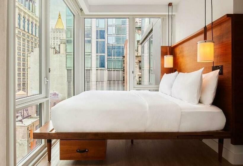 带大床的标准间, Arlo Nomad