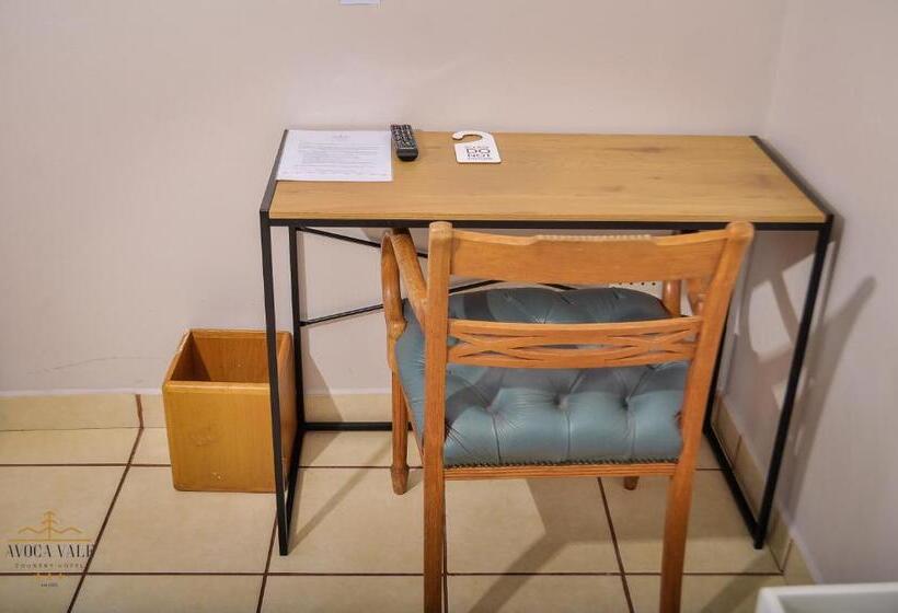 חדר משפחתי, Avoca Vale Country