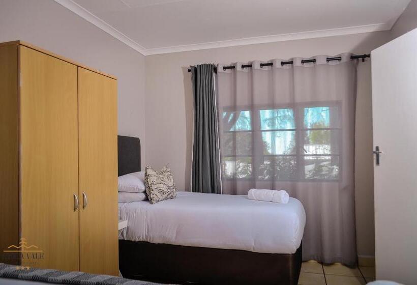 חדר משפחתי, Avoca Vale Country