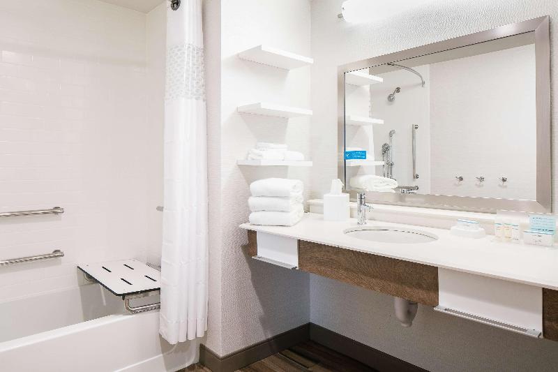 غرفة بريميوم, Hampton Inn & Suites Mason City