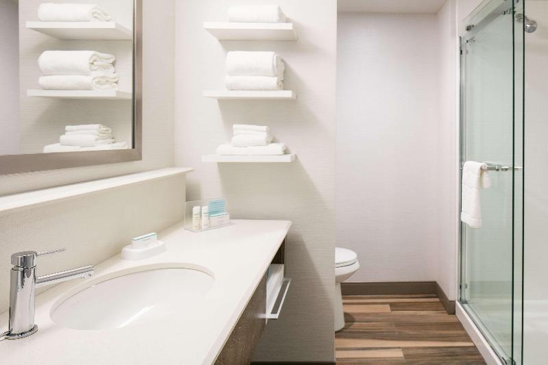 غرفة قياسية سرير كينج, Hampton Inn & Suites Mason City