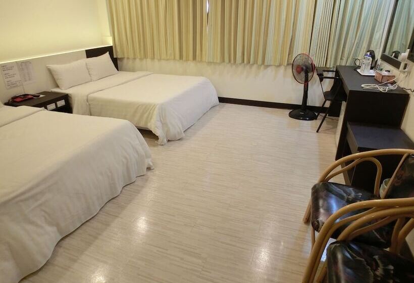 اتاق استاندارد چهار تخته, Lotus Yuan Business