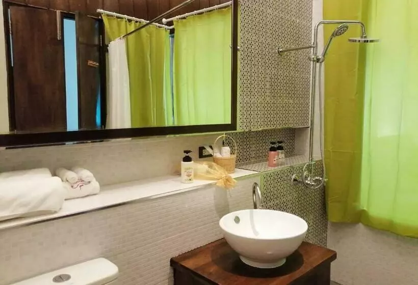 اتاق لوکس, Risasinee Spa & Resort