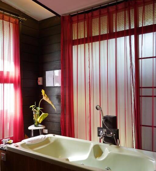 デラックススイート, Risasinee Spa & Resort