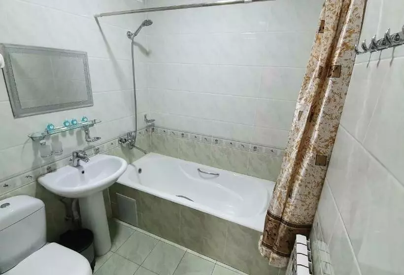 اتاق استاندارد سه نفره, Sarbon Hotel Tashkent