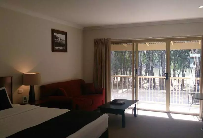 スタンダードスタジオ, Murray Waters Motor Inn & Apartments