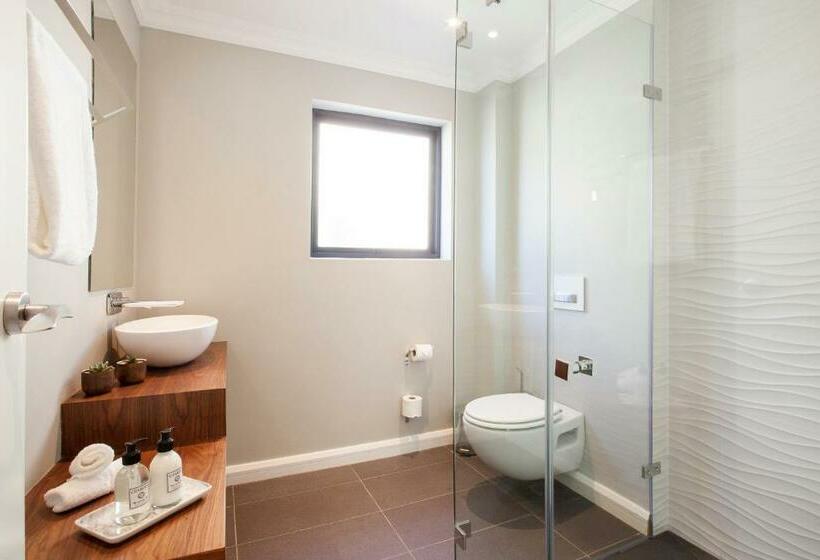 חדר דחוקס עם מיטת קינג, Bliss Boutique