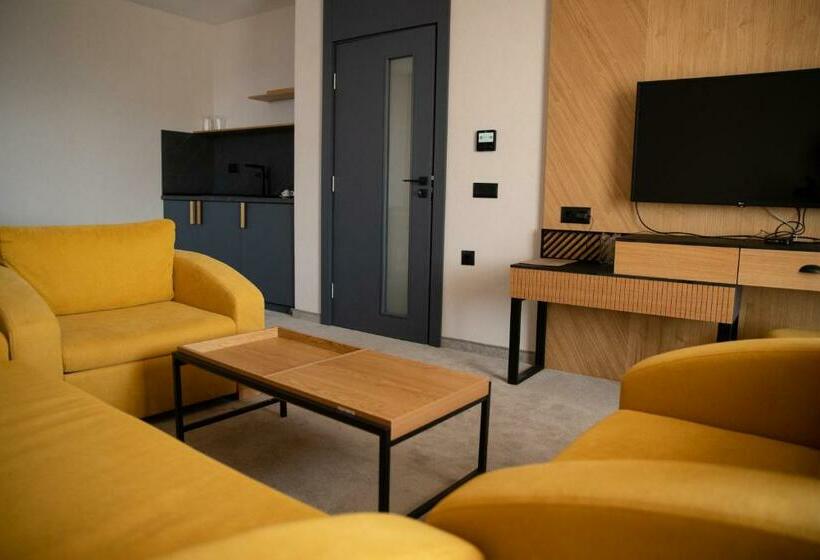 Люкс с Балконом, Saint Thomas Holiday Village