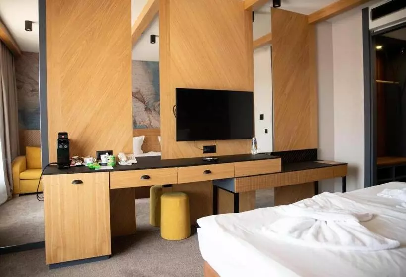 オーシャンビュースタンダードルームバルコニー付き, Saint Thomas Holiday Village