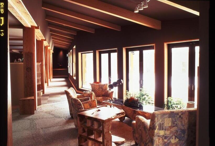 标准间, Taigakukan