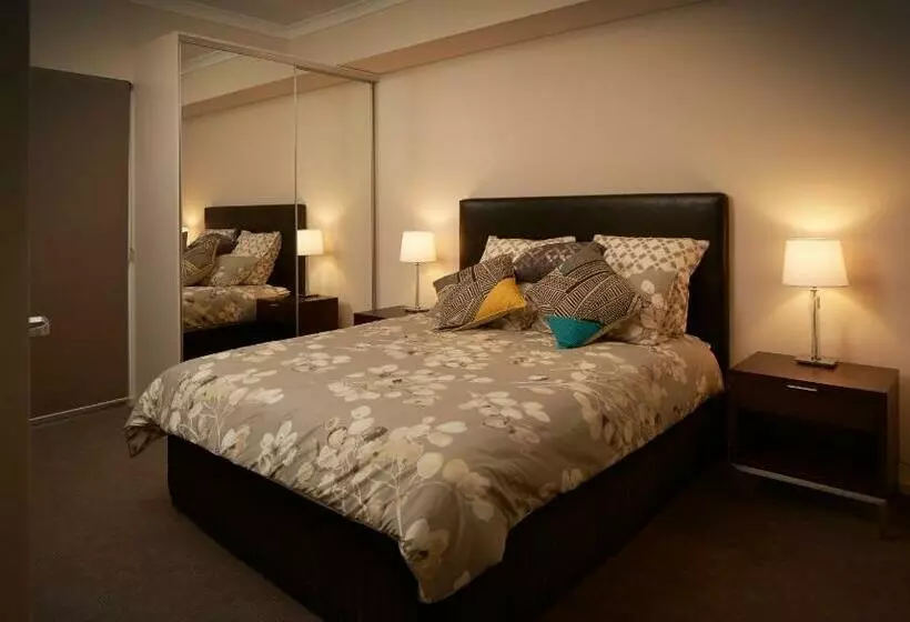 Huoneisto 2 Makuuhuonetta, Baileys Serviced Apartments
