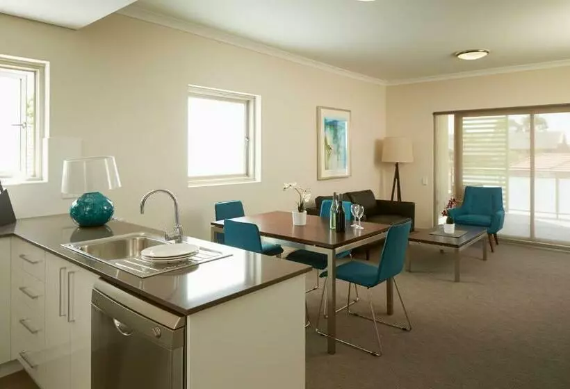 Huoneisto 2 Makuuhuonetta, Baileys Serviced Apartments