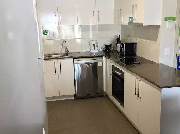 Huoneisto 2 Makuuhuonetta, Baileys Serviced Apartments