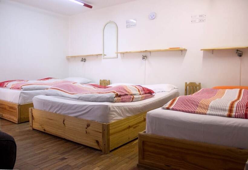 标准三人间共用浴室, Onkel Inn 1886   Hostel