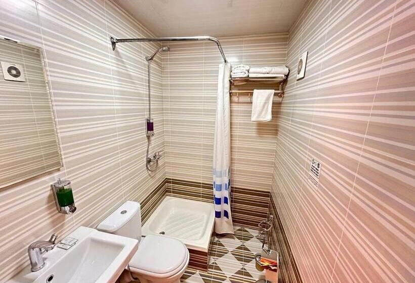스탠다드 룸, Sarrafon Guest House