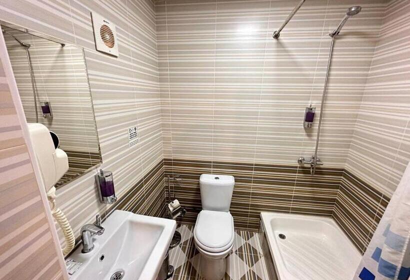 غرفة قياسية, Sarrafon Guest House