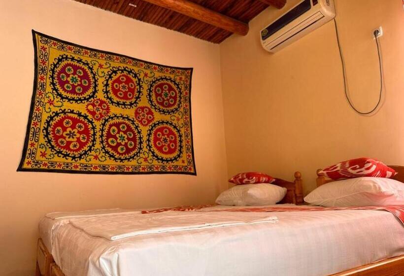 غرفة قياسية, Sarrafon Guest House