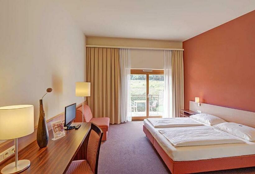 غرفة سوبيريور مزودة بشرفة, Familien Hotel Krainz