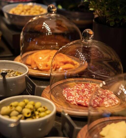 חדר אקזקיוטיב חדר קינג, Four Seasons Hotel Tianjin