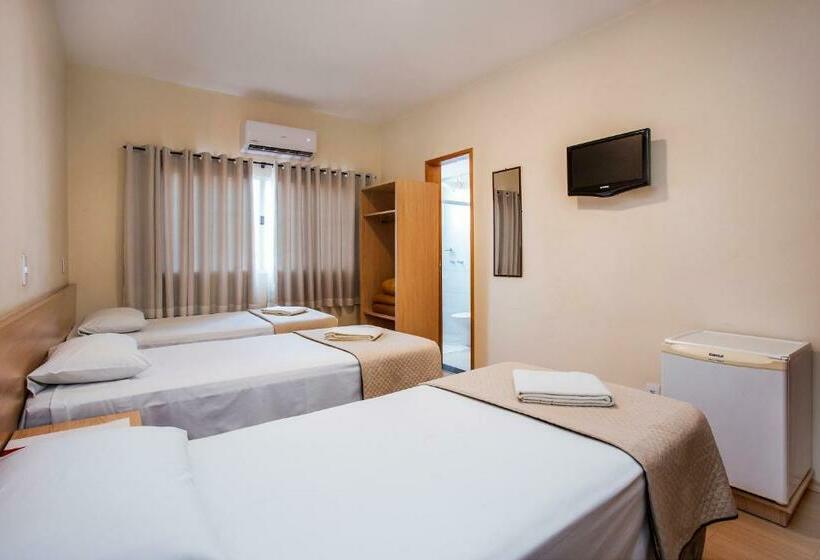 חדר סטנדרט לשלושה, Metropole Paulinia