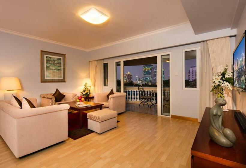 2 Bedroom Premium Apartment, Norfolk Mansion  Luxury Serviced Apartment