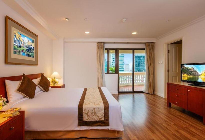 1 Bedroom Penthouse Apartment, Norfolk Mansion  Luxury Serviced Apartment