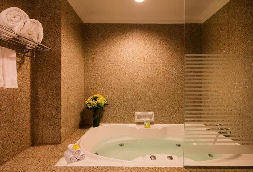 1 Bedroom Penthouse Apartment, Norfolk Mansion  Luxury Serviced Apartment