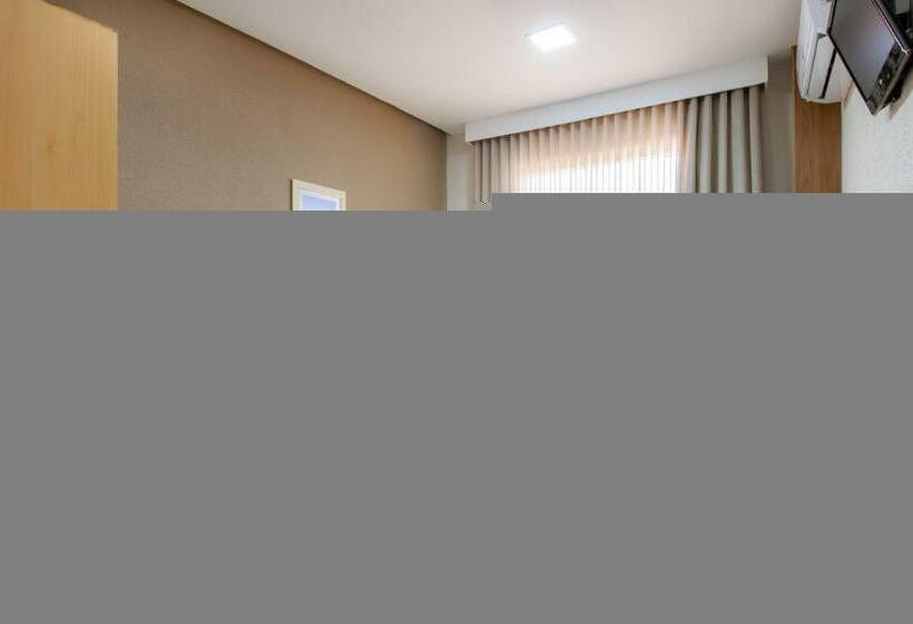 ダブルベッドスタンダードルーム, Olympia