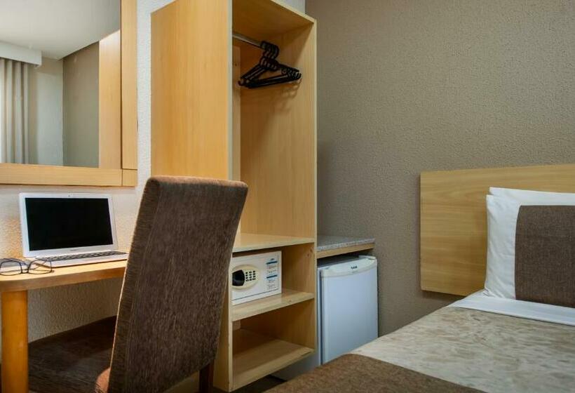 ダブルベッドスタンダードルーム, Olympia