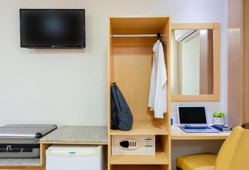 スタンダードトリプルルーム, Olympia