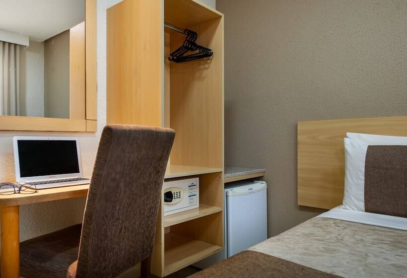 ダブルベッドスタンダードルーム, Olympia