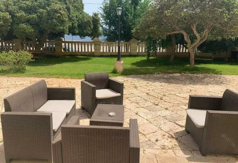 スーペリアトリプルルーム, Villa Raffaella