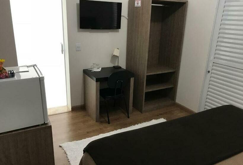 스탠다드 룸 킹사이즈 침대, Villaggio Nobre