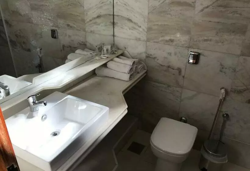Standard Kolmen Hengen Huone, Villaggio Nobre