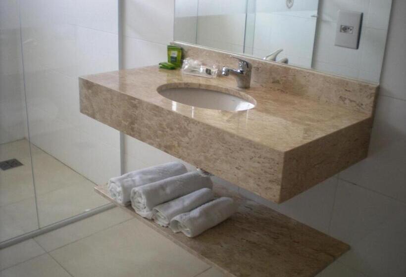 디럭스 룸 킹사이즈 침대, Villaggio Nobre