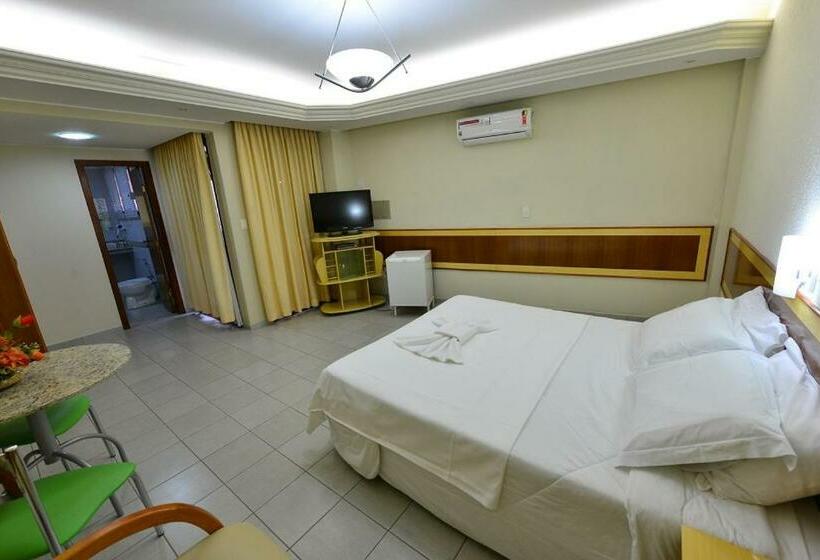 자쿠지 스위트, Vind S Plaza