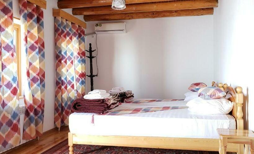 스탠다드 룸, Sarrafon Guest House