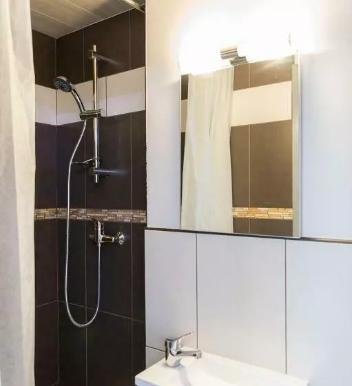 Superior-huone, Wink Hotel Juvisy