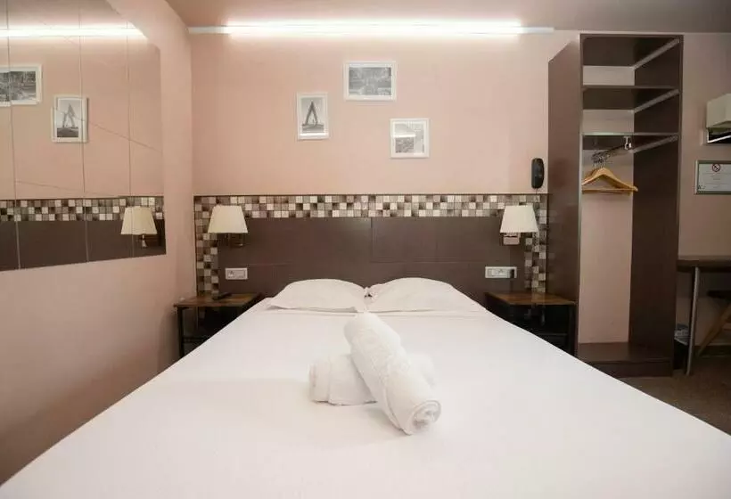 Superior-huone, Wink Hotel Juvisy