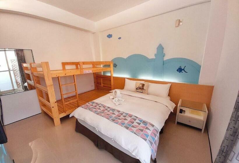 اتاق استاندارد چهار تخته, Yurong B&b