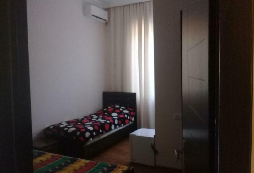 اتاق لوکس سه تخته, Guest House 293