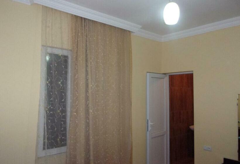 اتاق استاندارد, Guest House 293