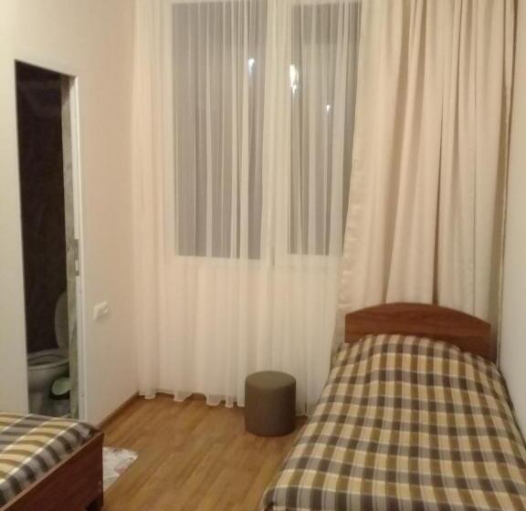 اتاق استاندارد, Guest House 293