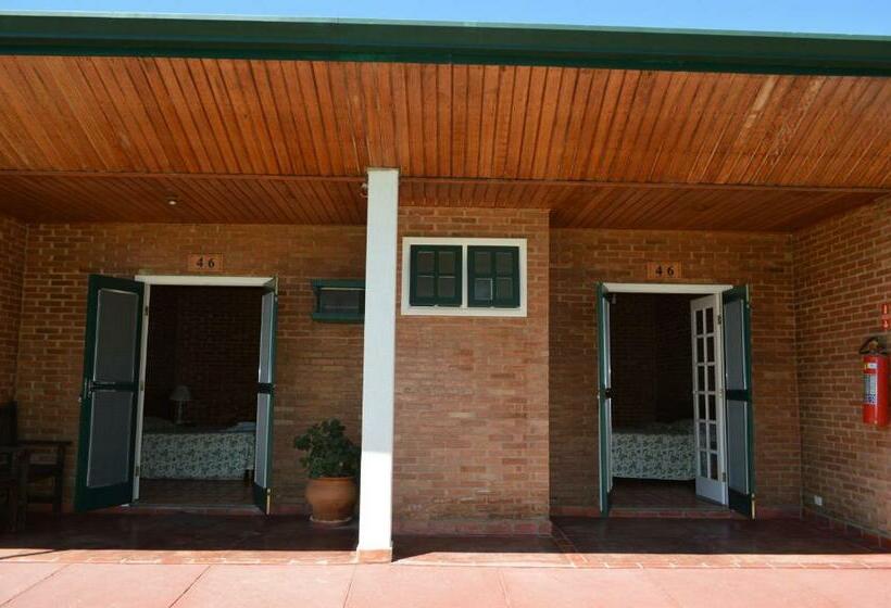 スタンダード４人部屋, Bougainville Hotel Fazenda